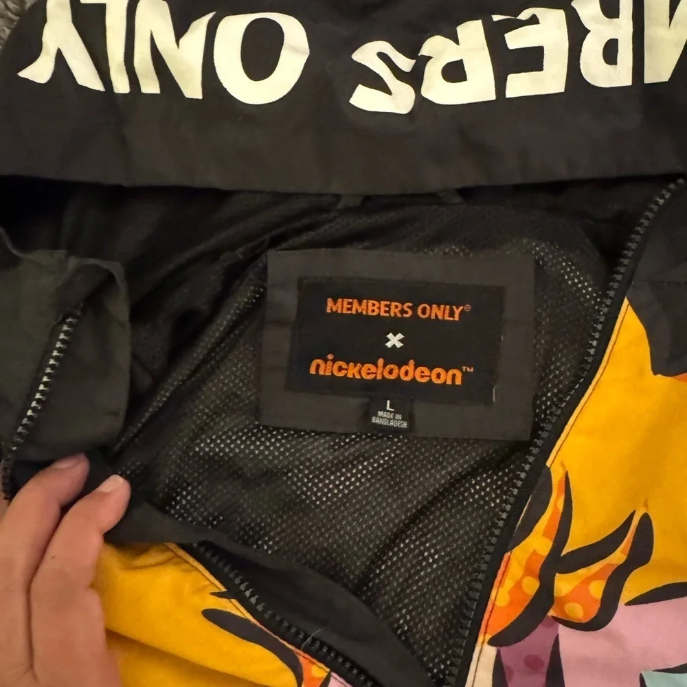 MEMBERS ONLY Men’s Nickelodeon Graphic Windbreaker
